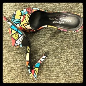 Donald J Pliner Couture Color Pop slides